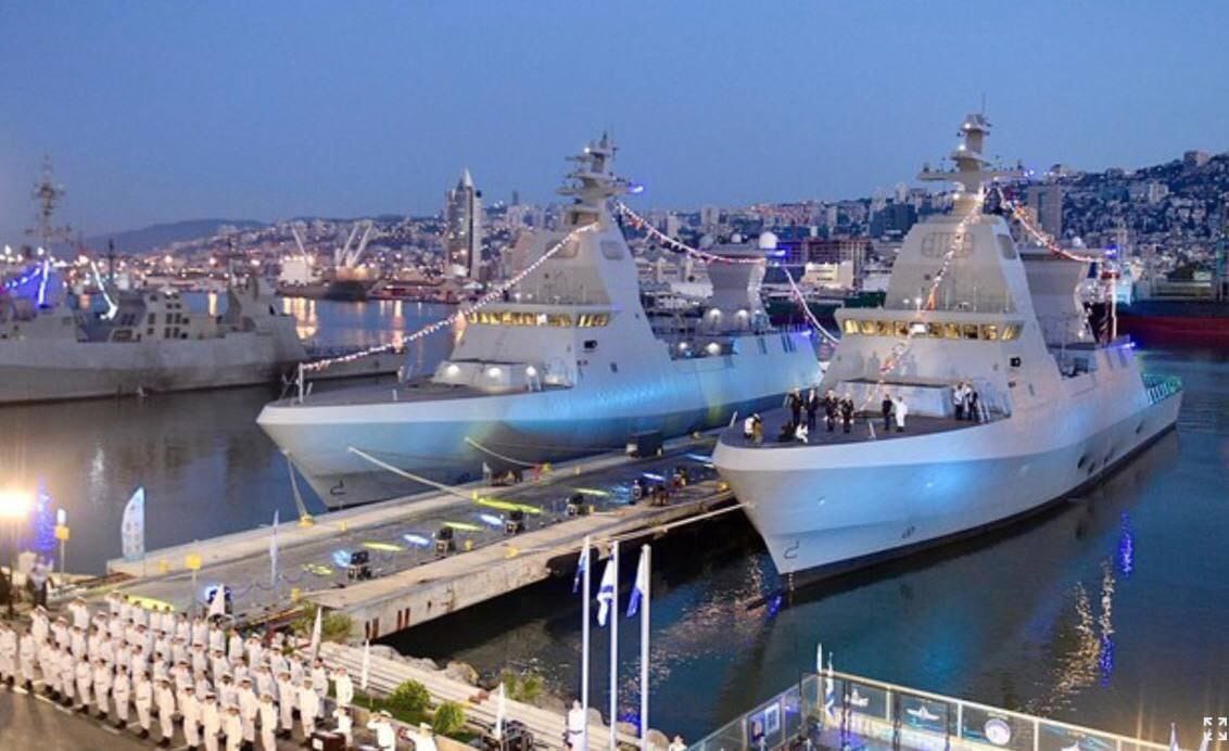 два израильских ракетных корвета и подводная лодка класса Dolphin II дислоцированы сейчас в южной части акватории Красного моря