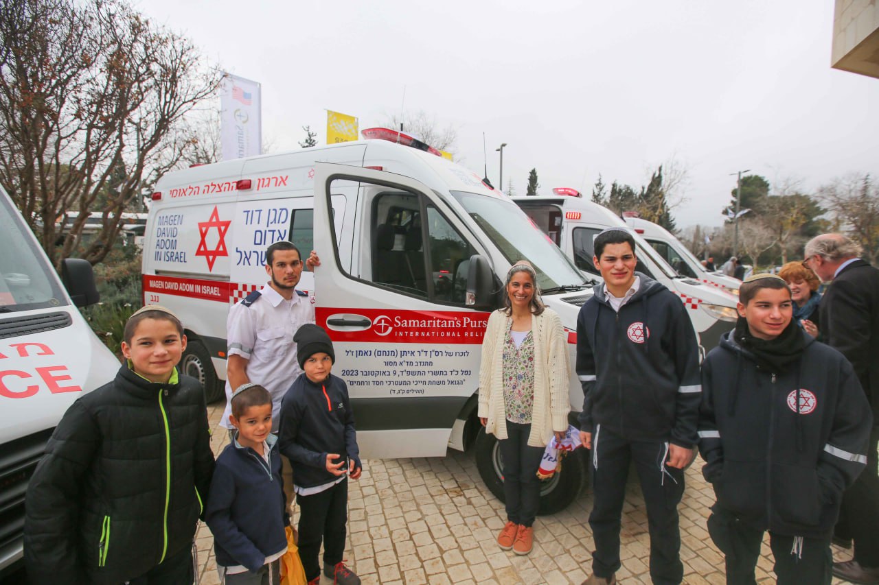 Израильская Правда. На службу МАДА поступили 14 новых амбулансов в память о погибших парамедиках и фельдшерах