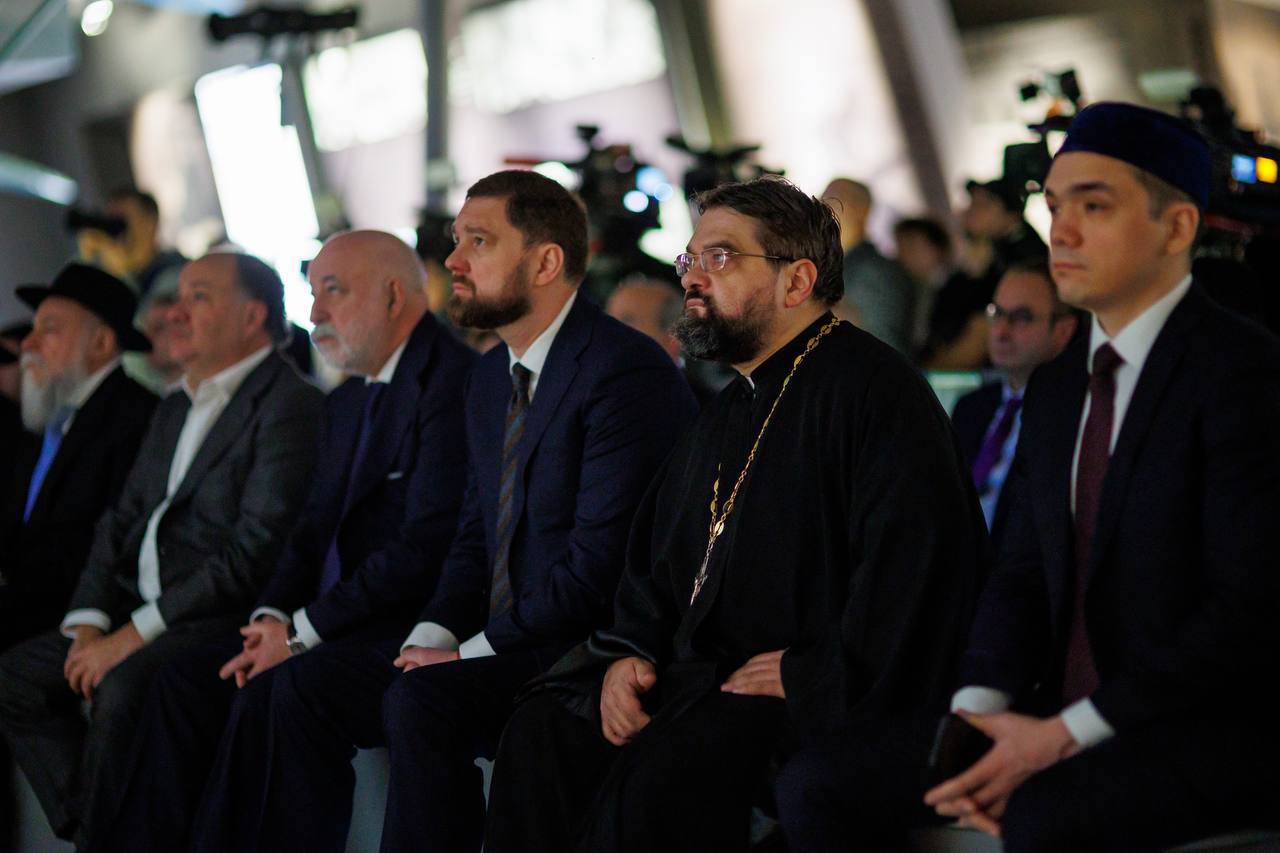 Израильская Правда. В Еврейском музее и центре толерантности прошла церемония, приуроченная к Международному дню памяти жертв Холокоста.