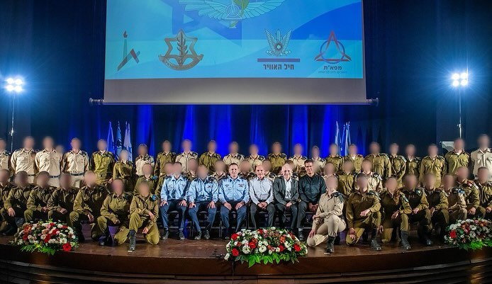 Израильская Правда. Церемония присвоения офицерского звания выпускникам курса «Тальпийот»