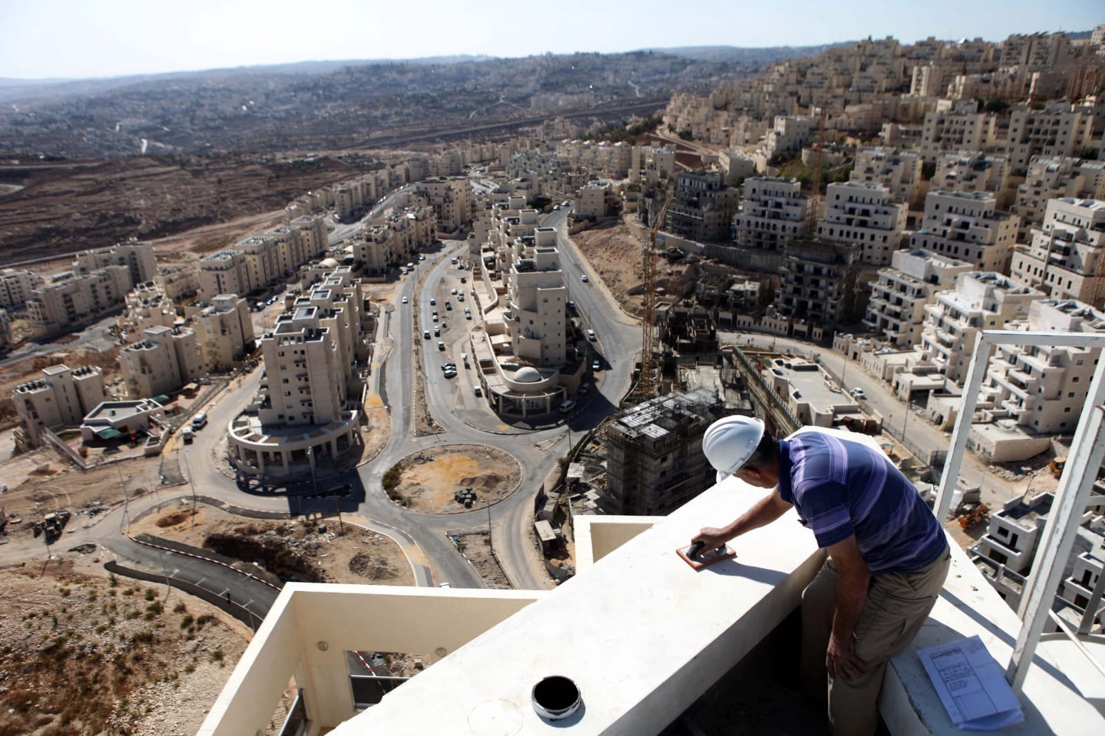 Израильская Правда. Из 45 тысяч обещанных рабочих в Израиль прибыли 357 человек. Мы скоро почувствуем последствия