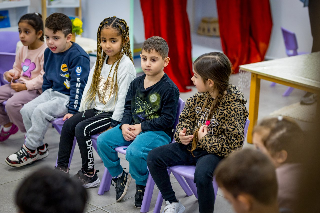 Израильская Правда. В Сдероте впервые за долгое время распахнули свои двери около 100 детских садов и школ.