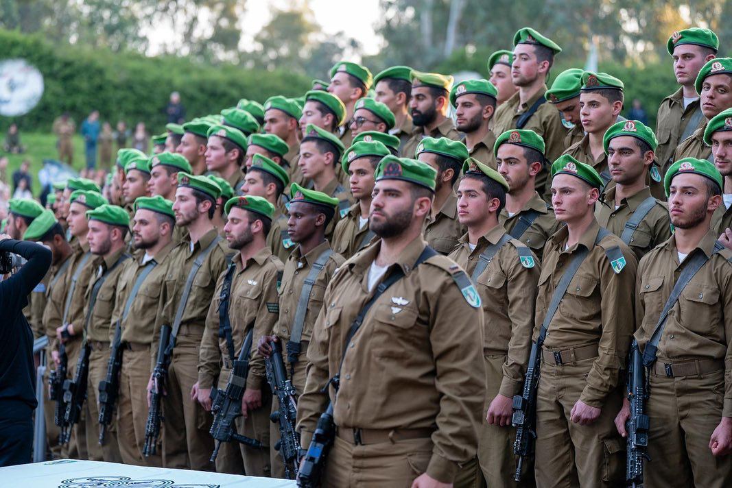 Израильская Правда. Бойцы призыва август 2023 года прошли уникальную подготовку, во время войны и получили зеленые береты