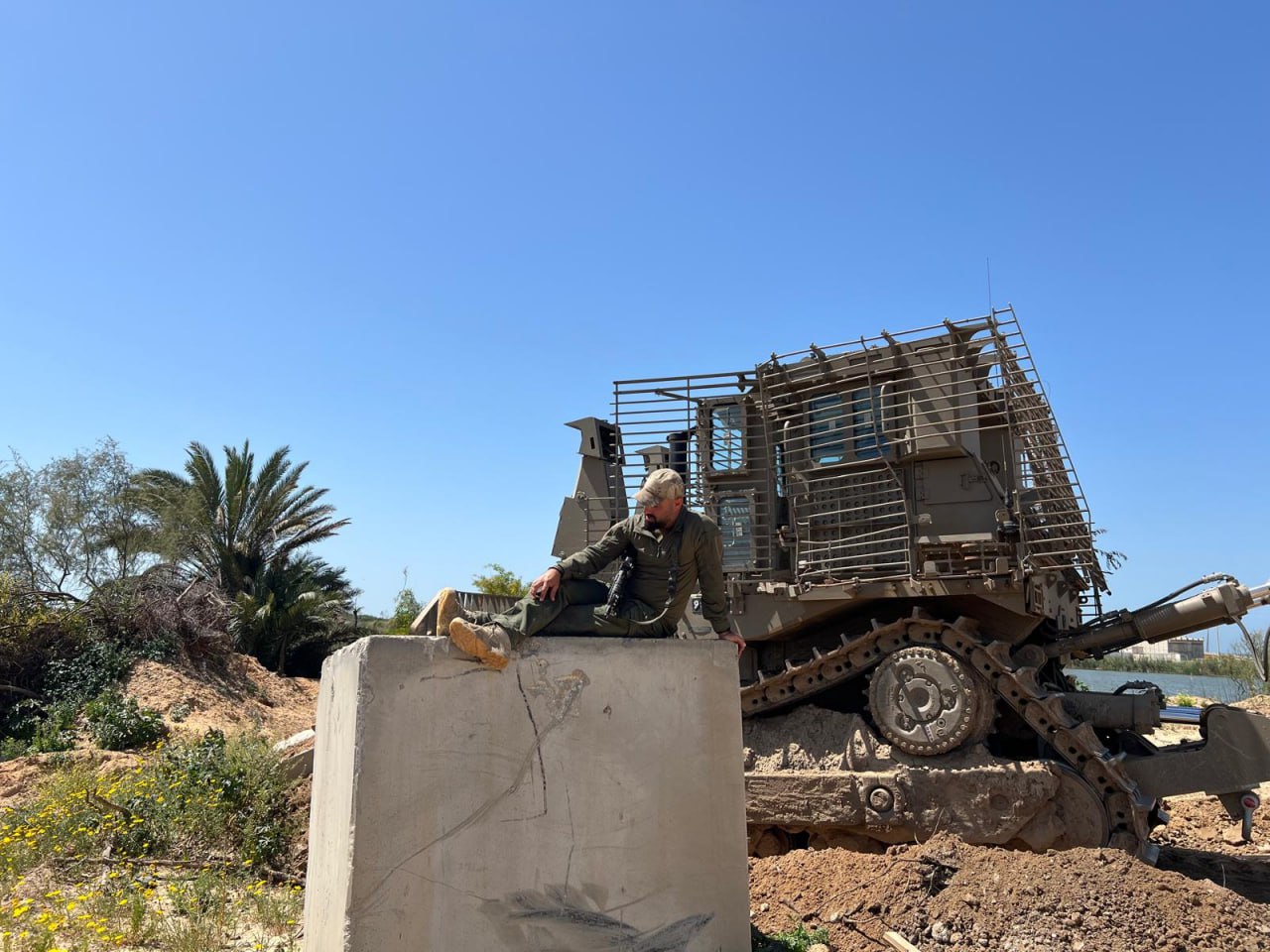 Израильская Правда. «Двадцать бульдозеров открывают дорогу целой дивизии» – как воюют на D9