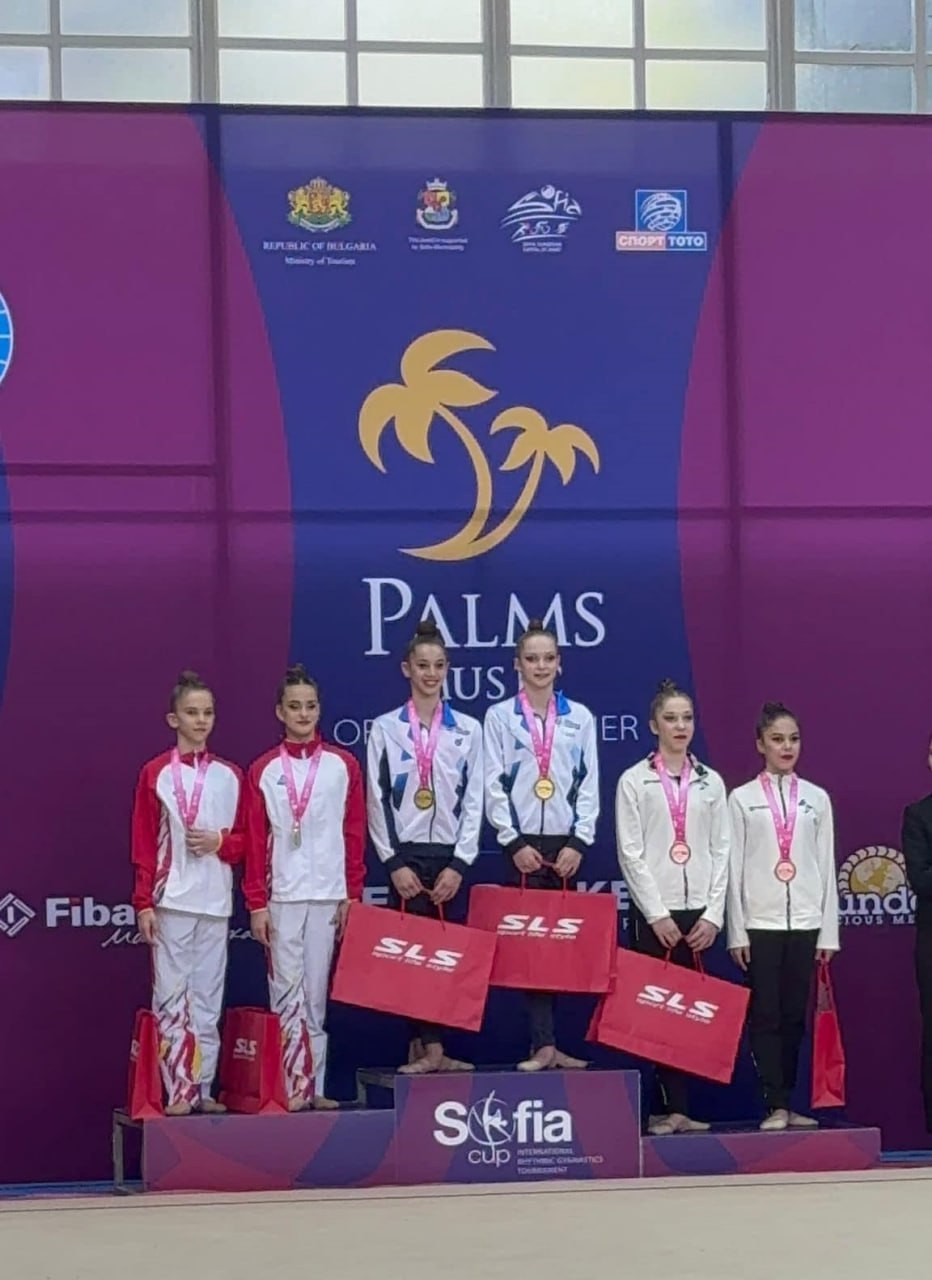 Израильская Правда. Золотая медаль 🥇 у израильских гимнасток Мейталь Мааян Сумкин и Алена Таль Франко.