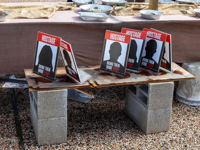 Израильская Правда. Родственники похищенных из форума «Тиква» призвали правительство начать операцию в Рафиахе