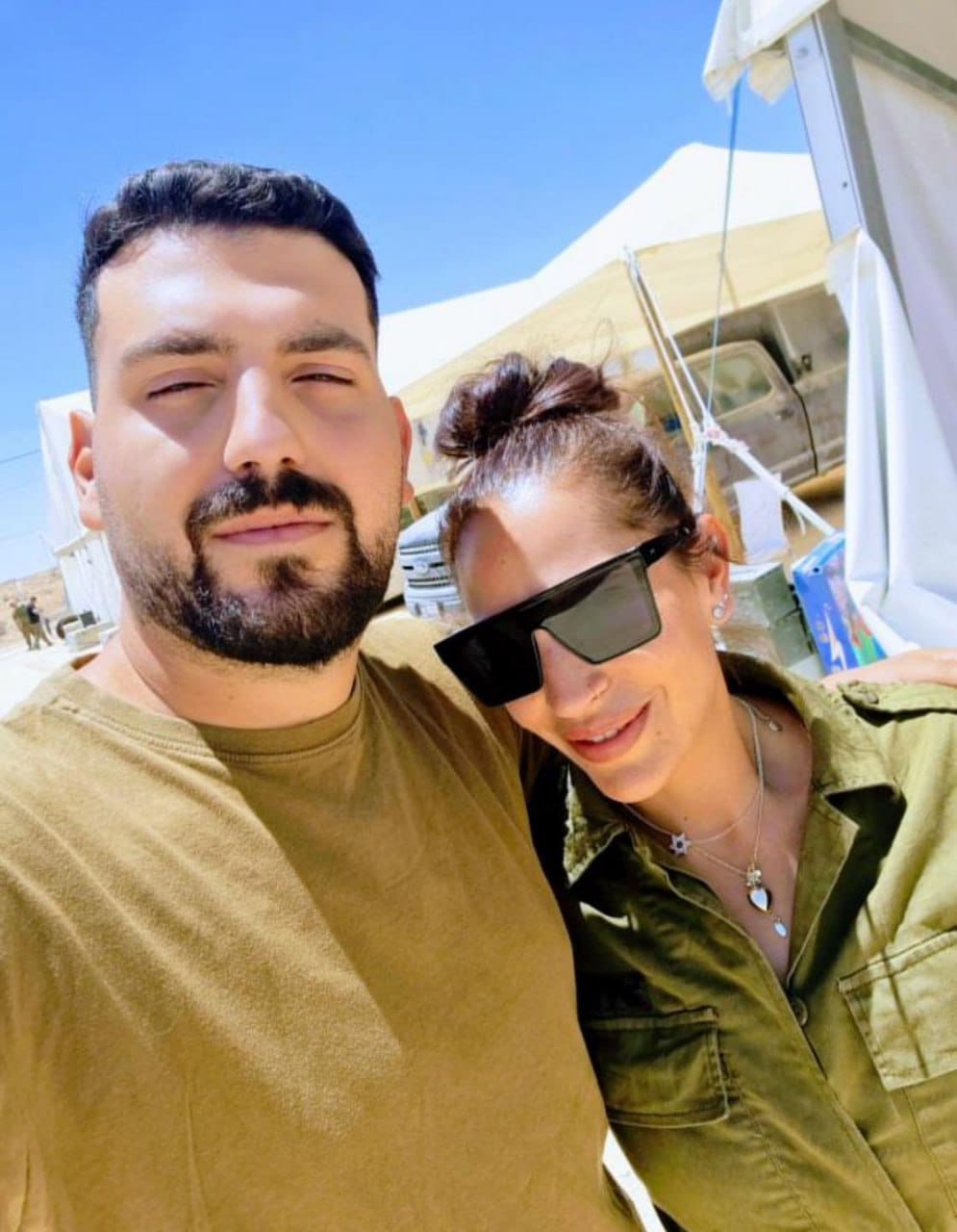 Израильская Правда. Мама и сын встречаются в милуиме.