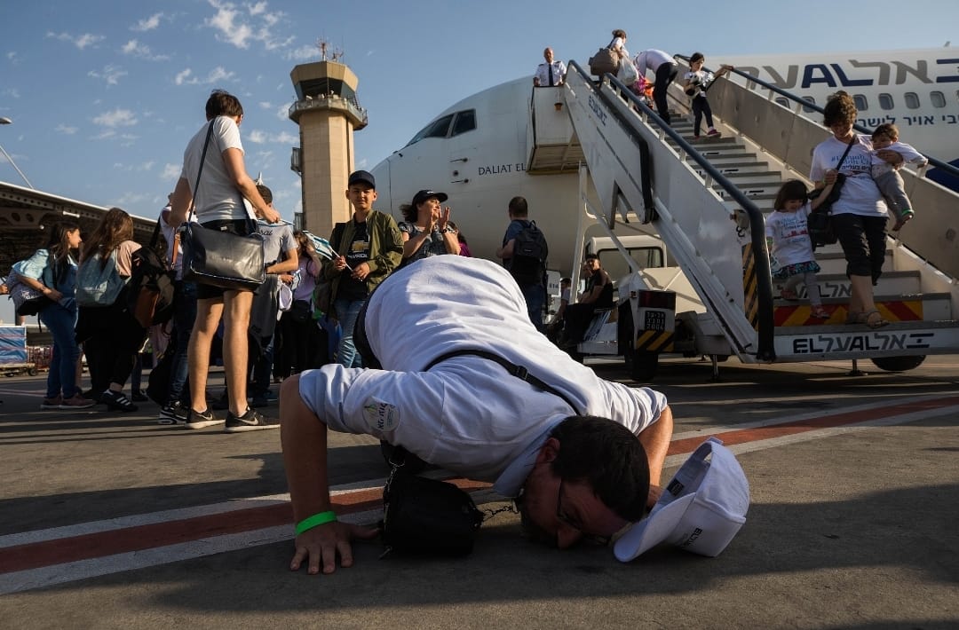 Израильская Правда. Прием репатриантов в аэропорту! Какие документы Вам дадут!