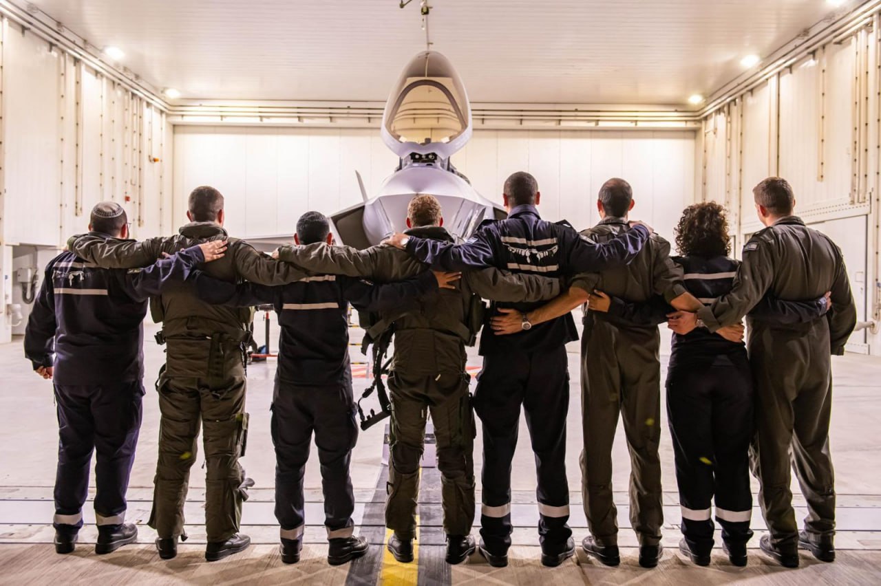 Уникальные кадры: так израильские ВВС атаковали Ходейду