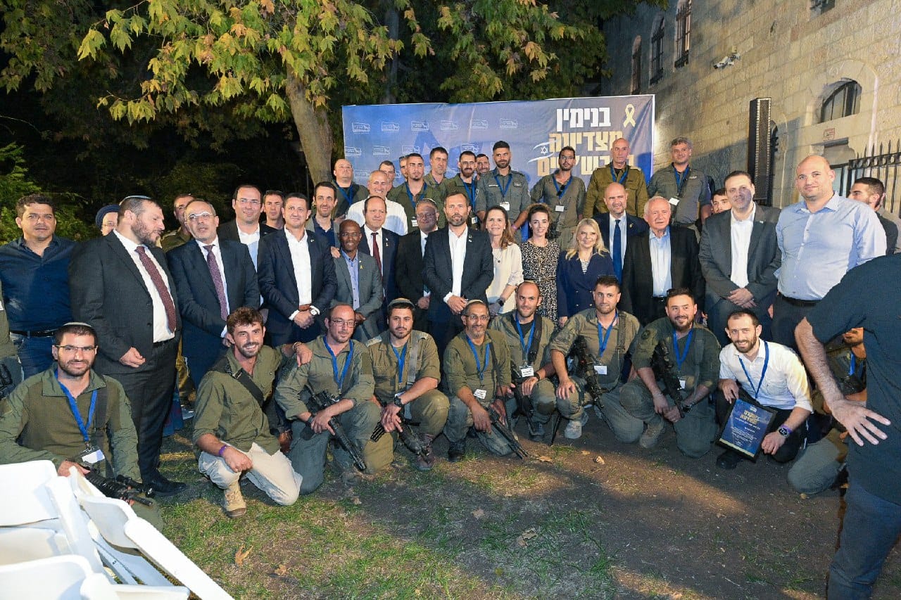 Израильская Правда — Супруга премьер-министра Сара Нетаниягу выступила на мероприятии в честь бойцов РАВШАЦ