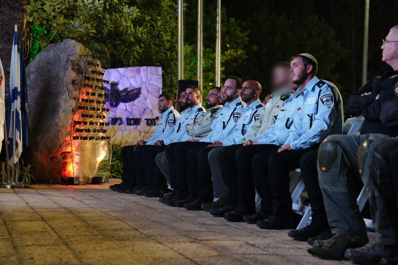 Израильская Правда — Из 430 кандидатов 11 курсантов прошли престижный и качественный курс и пополнили ряды саперов полиции Израиля.