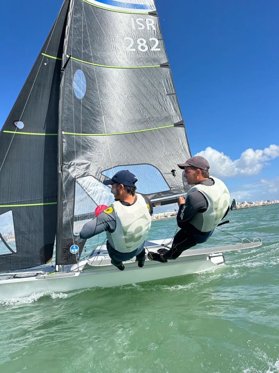Израильские яхтсмены Таль Саде и Маор Абу завоевали бронзовую медаль