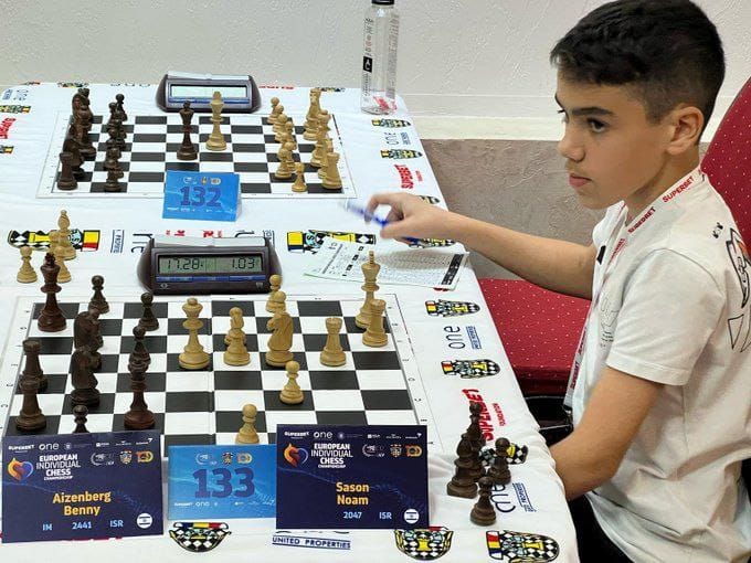 Израильский вундеркинд Ноам Сассон принял участие в чемпионате Европы по шахматам среди взрослых