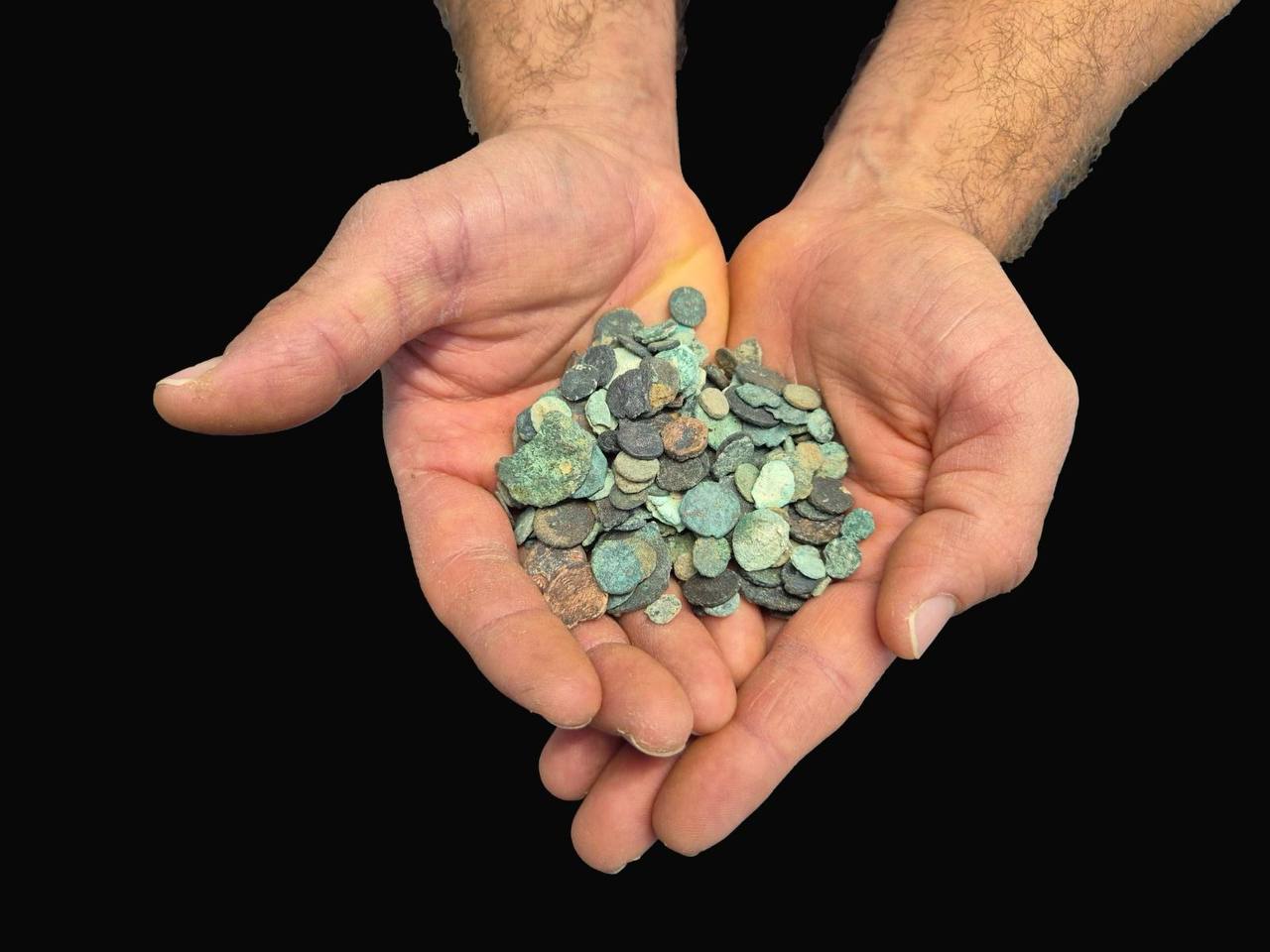 В Израиле пресекли незаконную торговлю древними артефактами