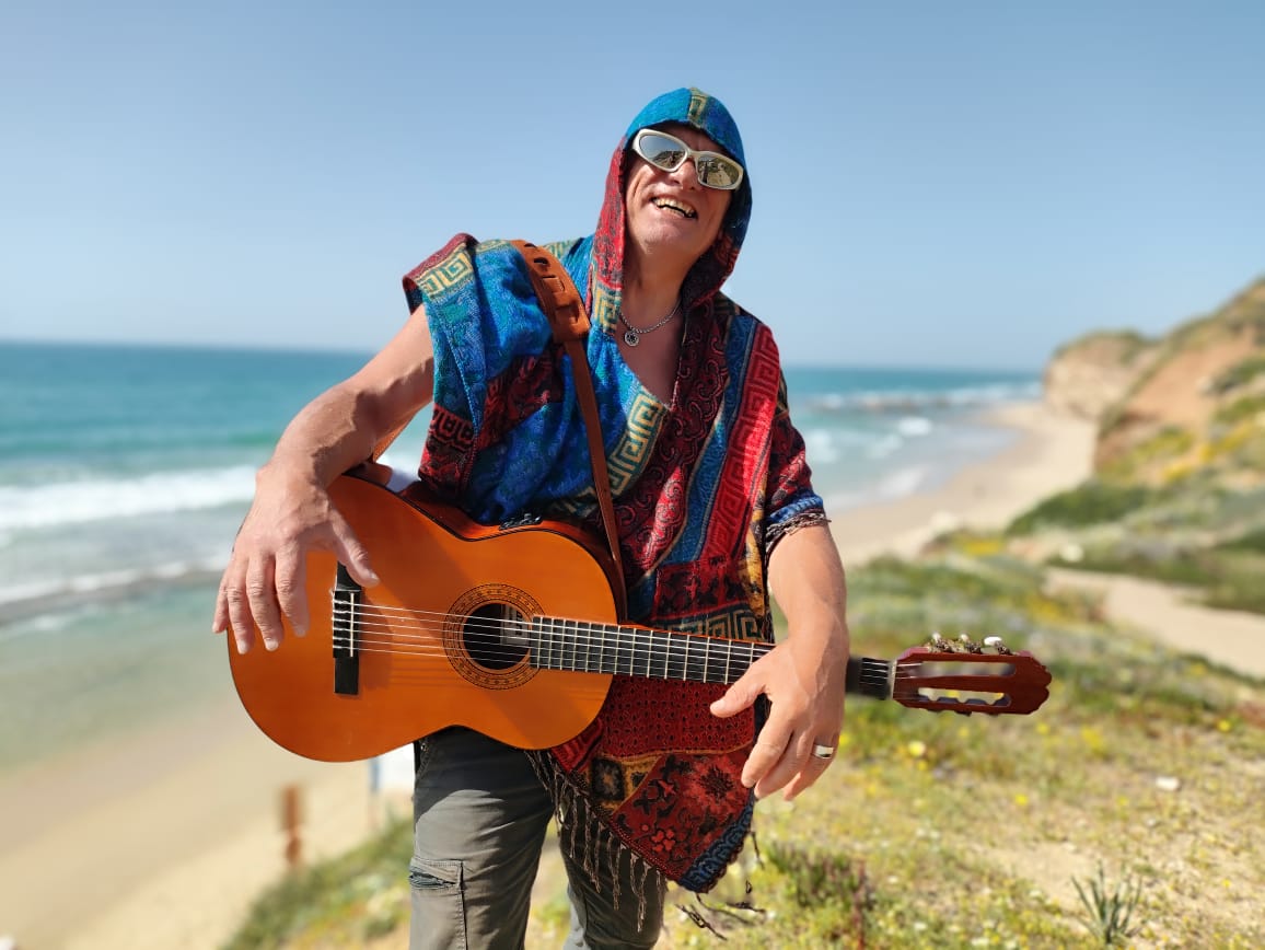 Знакомьтесь это Гарик (он же Игорь Матушевский).