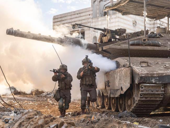 Формальное начало операции «Колесницы Гидеона». В Газе действуют три дивизии ЦАХАЛа