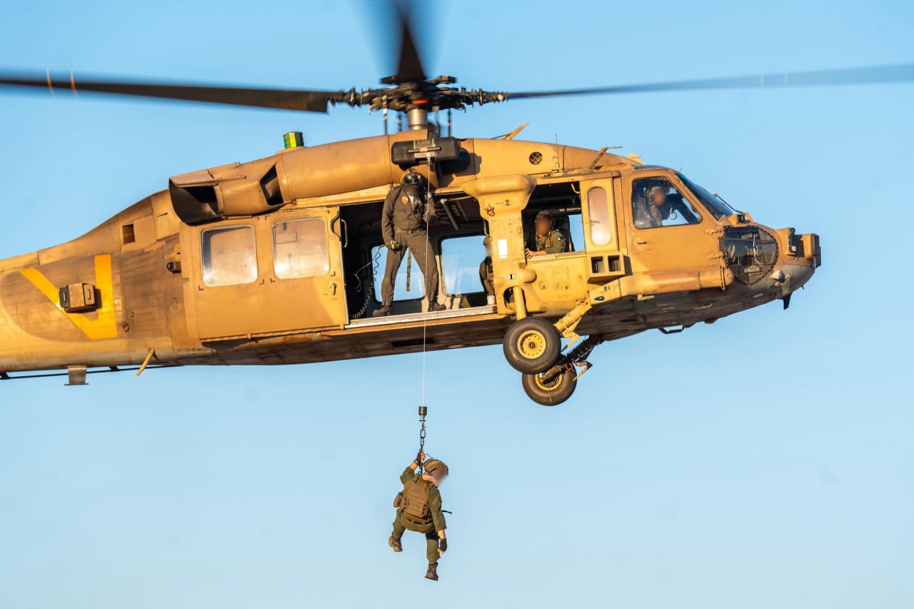 32 новых бойца официально вступили в элитное подразделение ВВС Израиля 669